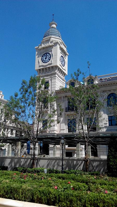 Reloj monumental, tipo 1